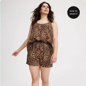 Torrid Pull On Drawstring Shorts Smocked Womens Plus Size 2X NWT Leopard Multi